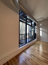 1224 W Van Buren St, Unit 610 in Chicago, IL - Building Photo - Building Photo