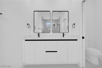 100 W 11th St in Lehigh Acres, FL - Building Photo - Building Photo