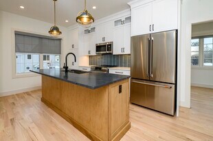 2620 Main St in Glastonbury, CT - Building Photo