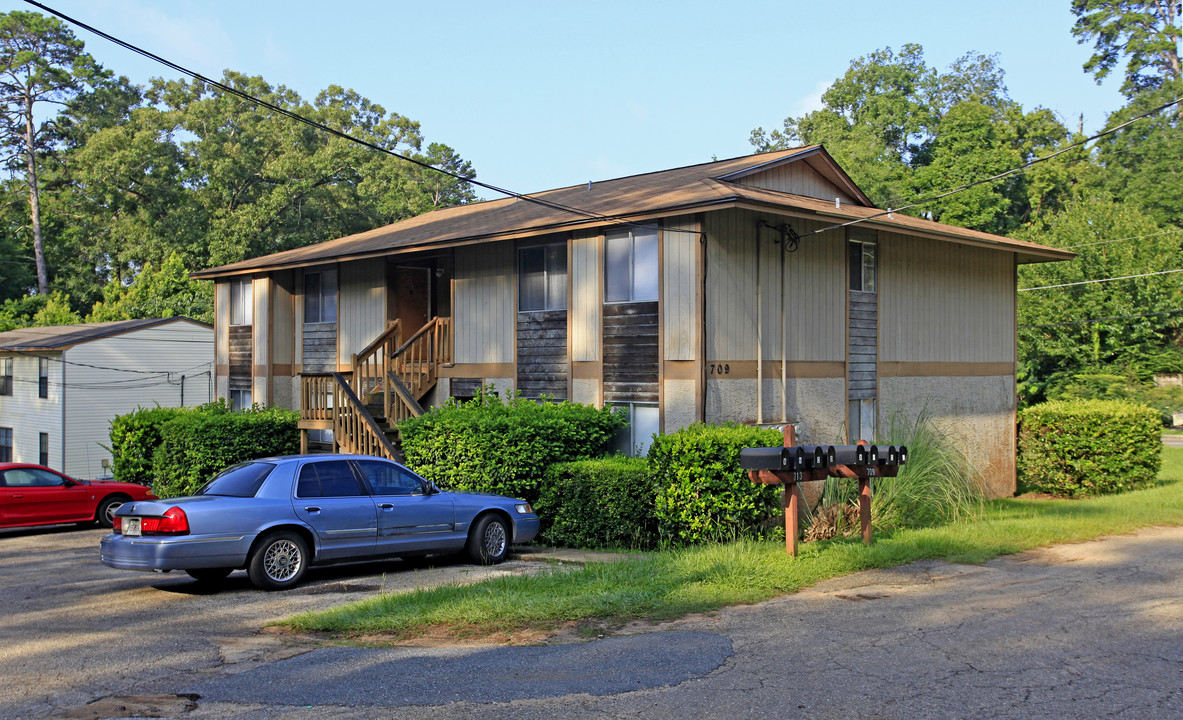 709 Pointe Ct in Tallahassee, FL - Building Photo