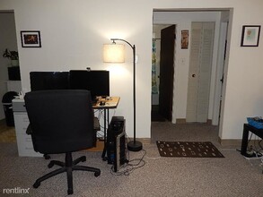 12 Cameron Ave-Unit -Apt 5 in Somerville, MA - Building Photo - Building Photo