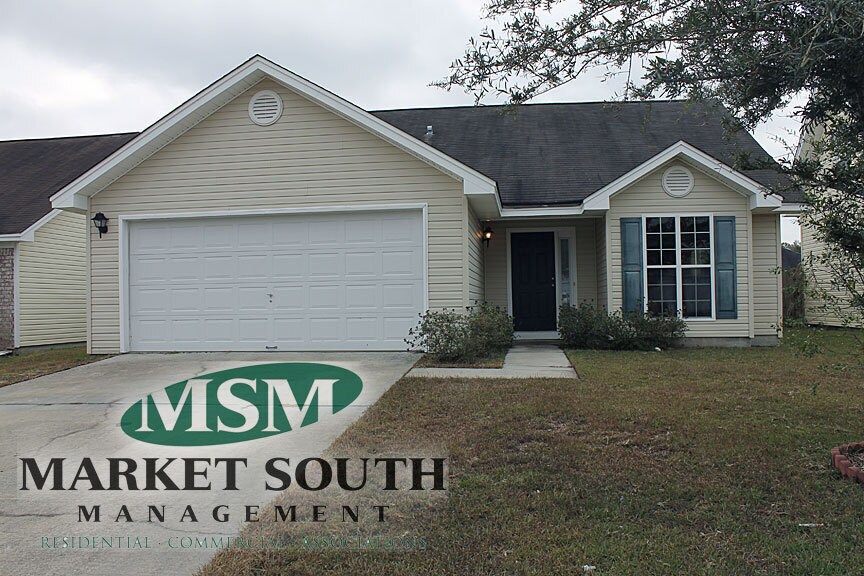 22 Halyard Dr in Port Wentworth, GA - Building Photo