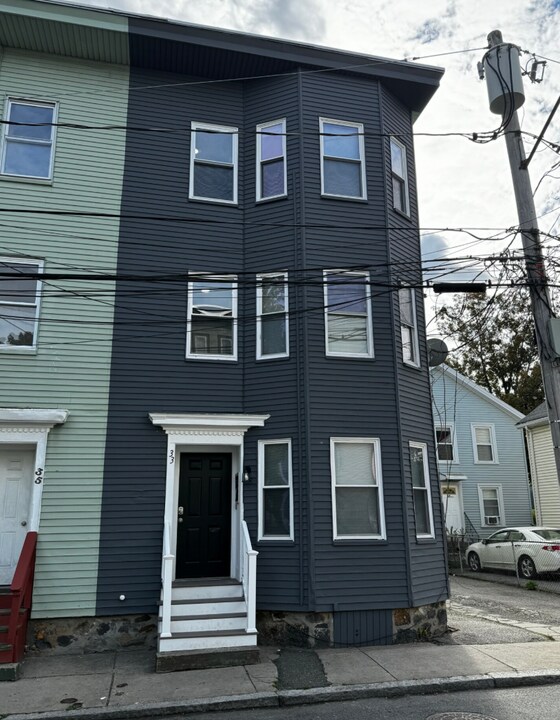 33 Adamson St, Unit 2 in Boston, MA - Building Photo