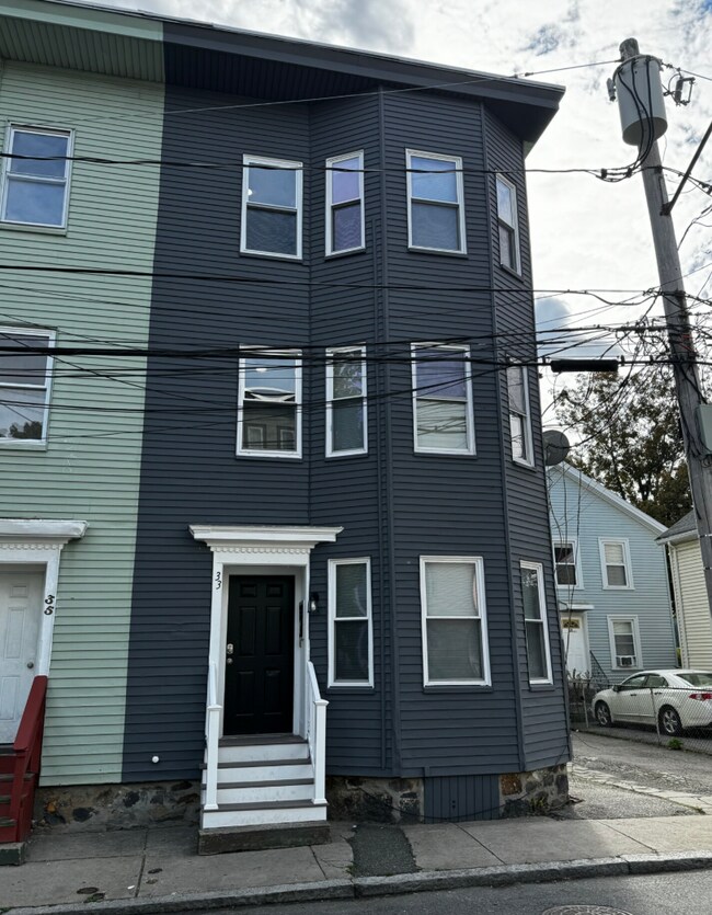 property at 33 Adamson St