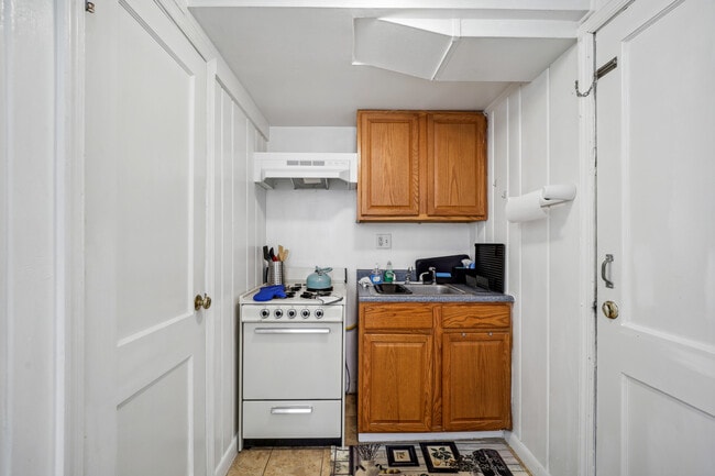 2600 S Eads St, Unit On Eads B1 in Arlington, VA - Building Photo - Building Photo