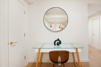 340 E 52nd St in New York, NY - Building Photo - Building Photo
