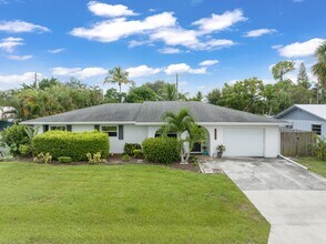 1104 NW 12th Terrace in Stuart, FL - Building Photo - Building Photo