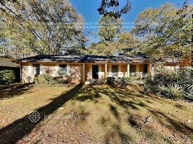 4515 Lincoln Way SW in Lilburn, GA - Building Photo