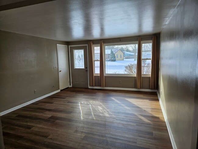 3922 Springwood Dr in Fort Wayne, IN - Foto de edificio - Building Photo