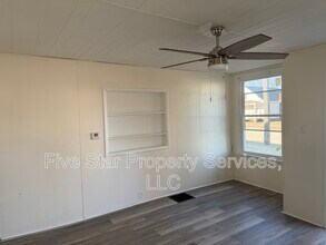 930 N 11th St in Springfield, IL - Building Photo - Building Photo