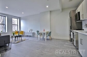 277 Linden St, Unit 3C in Brooklyn, NY - Building Photo - Building Photo