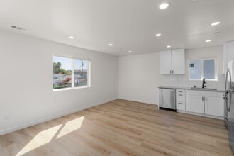 6965 Saranac St in San Diego, CA - Building Photo - Building Photo
