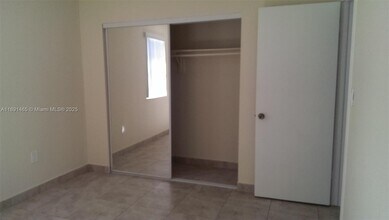 18223 Oleta Dr in North Miami Beach, FL - Building Photo - Building Photo
