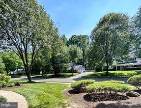 548 Nottingham Dr in Yardley, PA - Building Photo - Building Photo