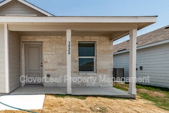 3828 High Tide in Seguin, TX - Building Photo - Building Photo