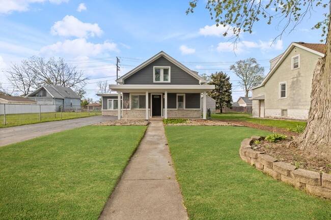 property at 3712 W 115th Pl