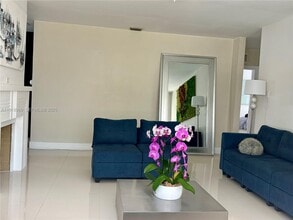 1435 SW 16th St in Miami, FL - Building Photo - Building Photo