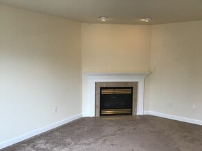 24 Michigan Dr in Sinking Spring, PA - Building Photo - Building Photo