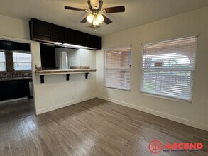 234 Francis St in Bakersfield, CA - Building Photo - Building Photo