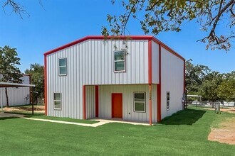 1071 Deer Ln in Azle, TX - Building Photo - Building Photo