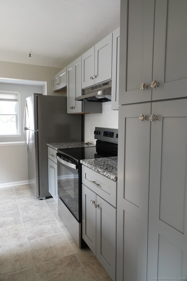 property at 7 Douglas Cir