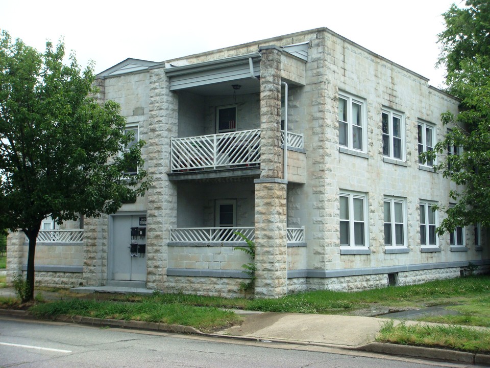 A3210L in Norfolk, VA - Building Photo