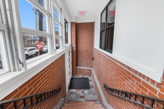 54 Sutton St, Unit #4 in Providence, RI - Foto de edificio - Building Photo