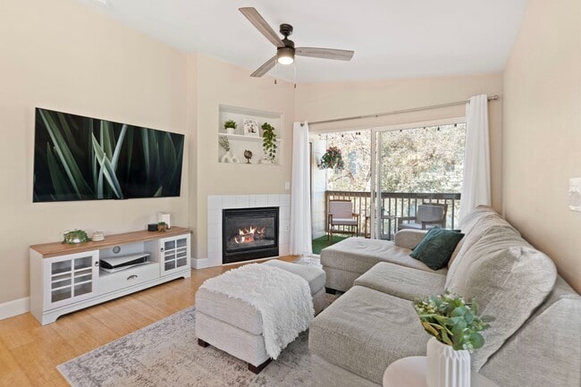8615 W Berry Ave in Denver, CO - Building Photo - Building Photo