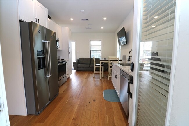 property at 5506 Ave Q 1/2