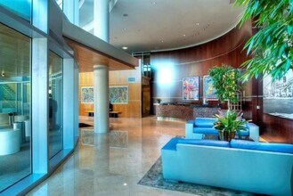 13700 Marina Pointe Dr, Unit 931 in Marina Del Rey, CA - Building Photo - Building Photo