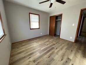 220 S 14th St in Bowling Green, MO - Building Photo - Building Photo