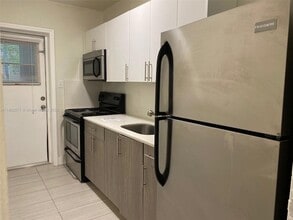 303 SW 24th Rd in Miami, FL - Building Photo - Building Photo