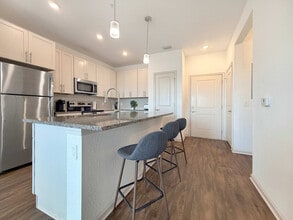 1515 Flournoy Lp in Clearwater, FL - Building Photo - Building Photo