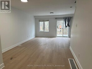 350 Dundas St S in Cambridge, ON - Building Photo - Building Photo