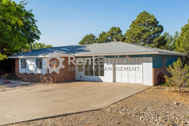 property at 4725 Westridge Pl NE