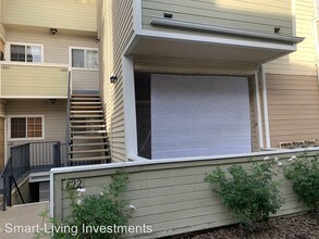 777 S Citrus Ave in Azusa, CA - Foto de edificio - Building Photo