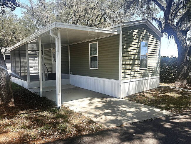 property at 753 W Main St