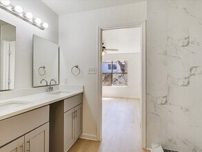 21304 Byerly Turk Dr in Pflugerville, TX - Building Photo - Building Photo