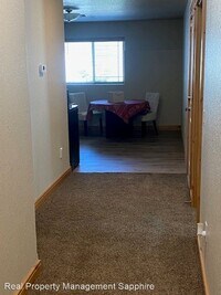 323 Maroon Ct photo'