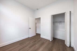 1454 N Kedzie Ave, Unit Ch1 in Chicago, IL - Foto de edificio - Building Photo