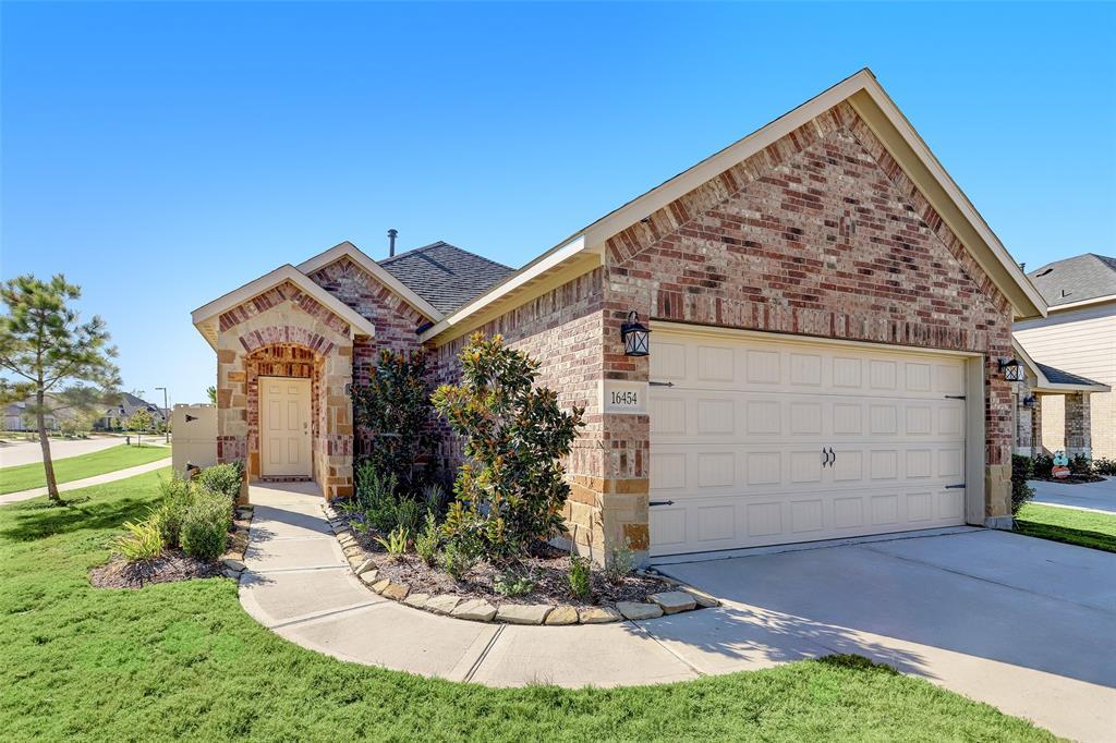 16454 Rosary Pea Pl in Shenandoah, TX - Building Photo