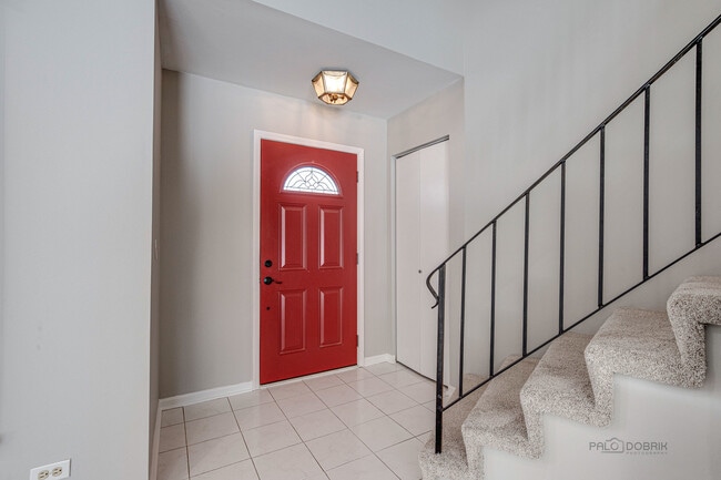 36 Monterey Dr in Vernon Hills, IL - Building Photo - Building Photo