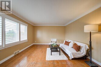 58 Broderick Ave in Thorold, ON - Building Photo - Building Photo