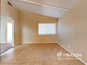 3959 Monja Cir in Las Vegas, NV - Building Photo - Building Photo