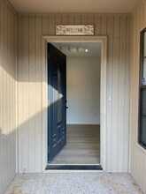 2201 Pin Oak Rd in Edinburg, TX - Foto de edificio - Building Photo