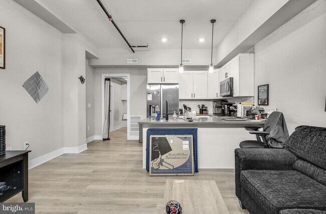 property at 3965 Lancaster Ave