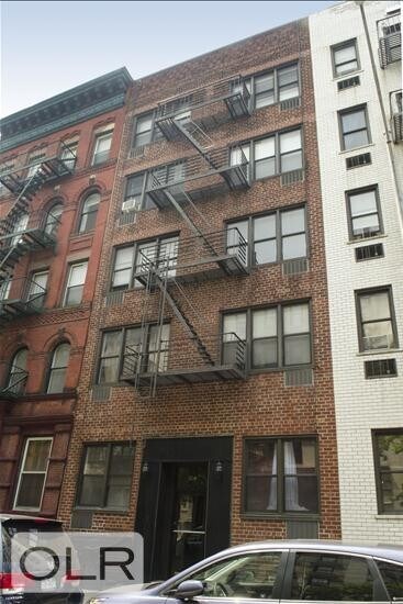 304 East 90th Street in New York, NY - Building Photo - Floor Plan