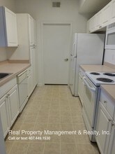 5530 Metrowest Blvd in Orlando, FL - Building Photo - Building Photo