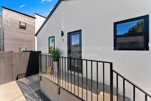 6730 Mohawk St in San Diego, CA - Building Photo