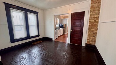 633 Livingston Ave NE in Grand Rapids, MI - Building Photo - Building Photo